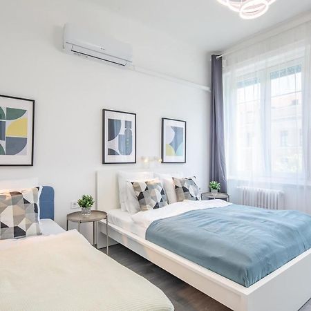 Newly Designed Central Studio Budapest Extérieur photo