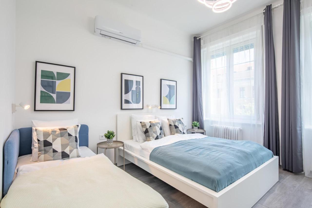 Newly Designed Central Studio Budapest Extérieur photo