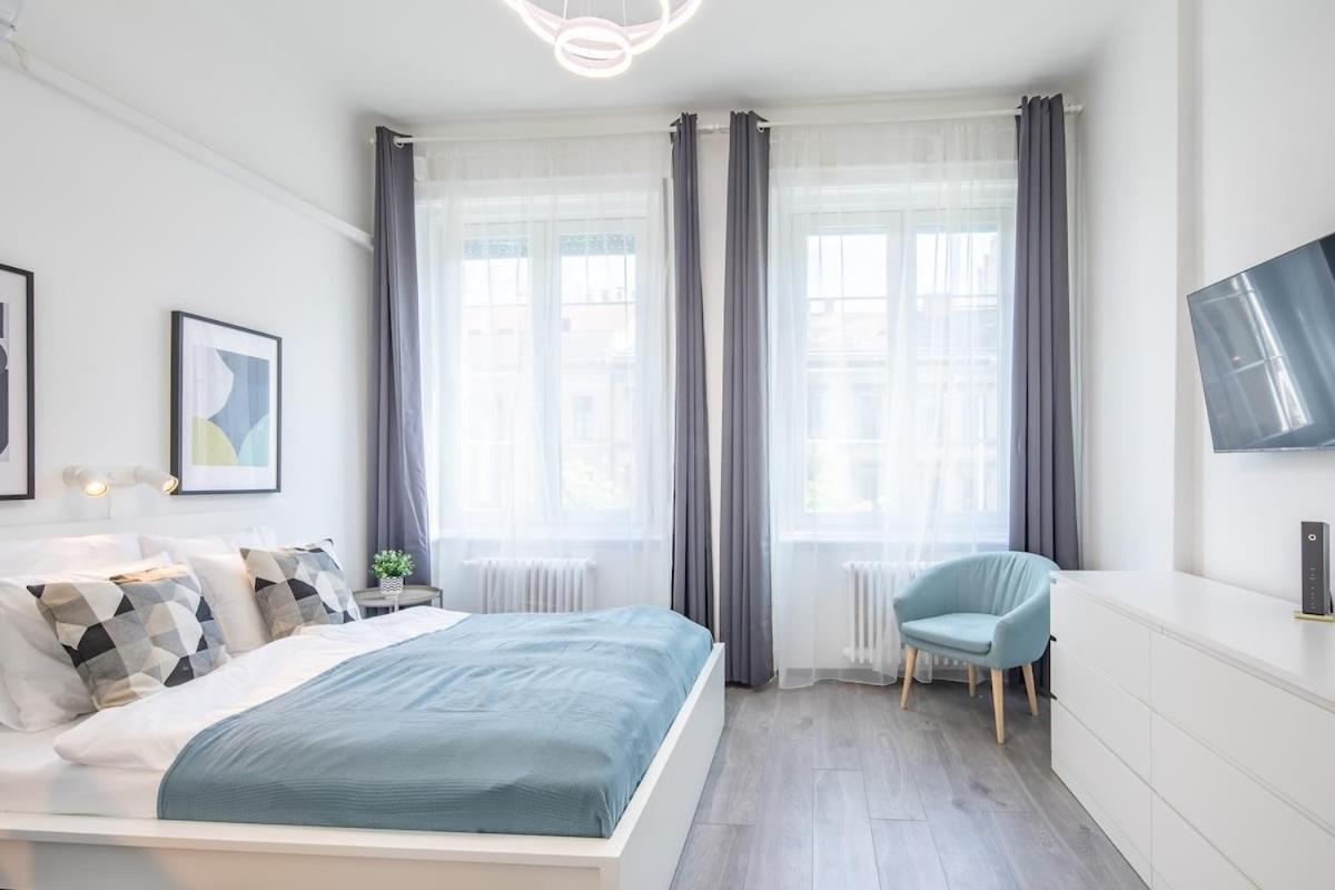 Newly Designed Central Studio Budapest Extérieur photo